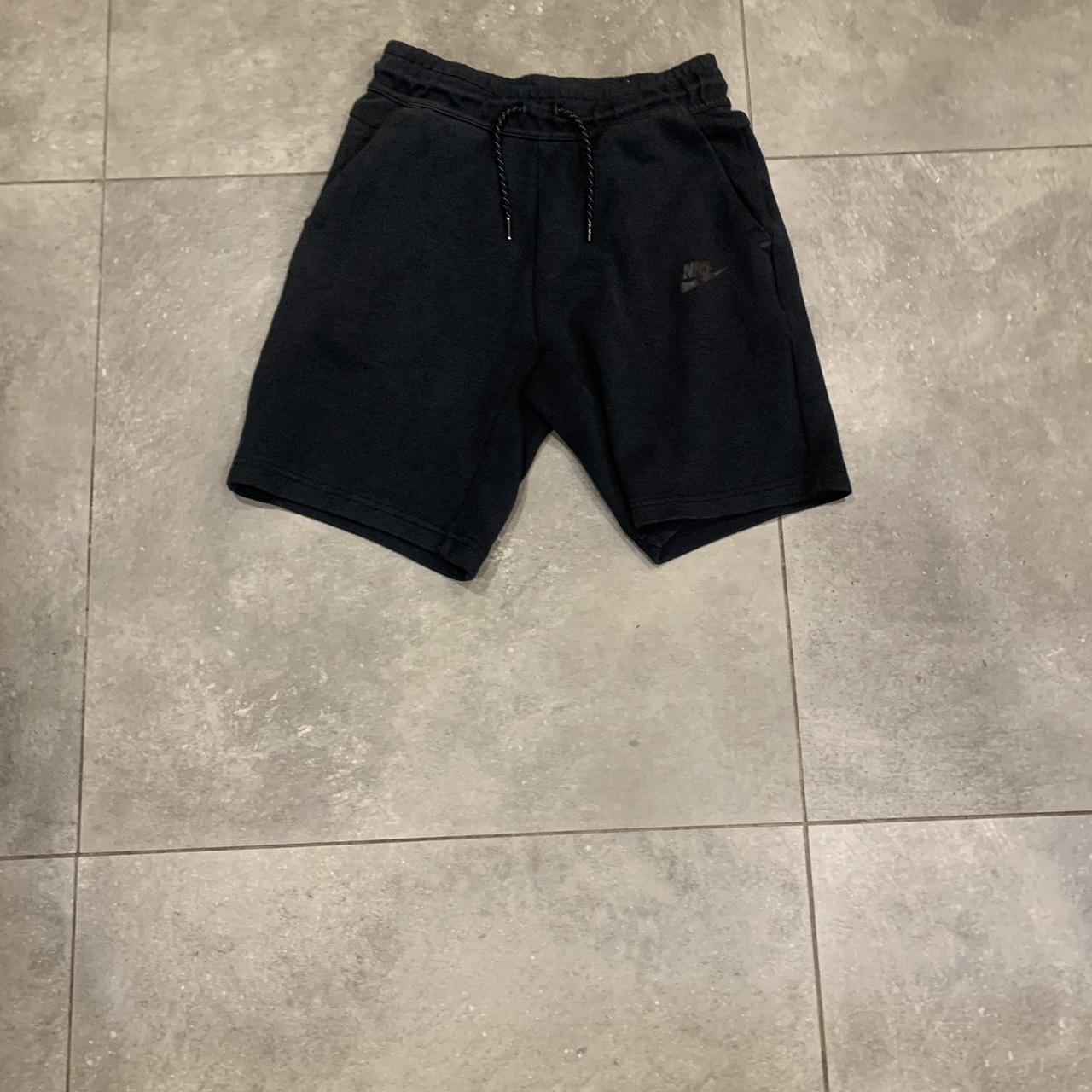 mens black nike tech shorts