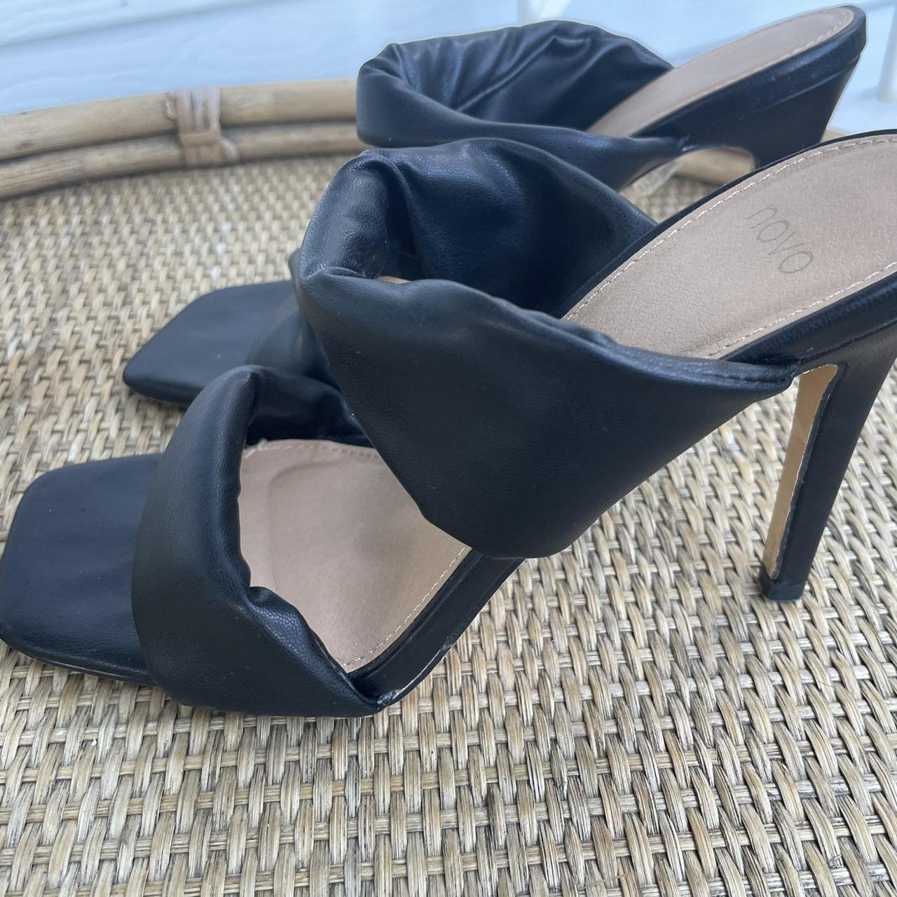 novo black heels