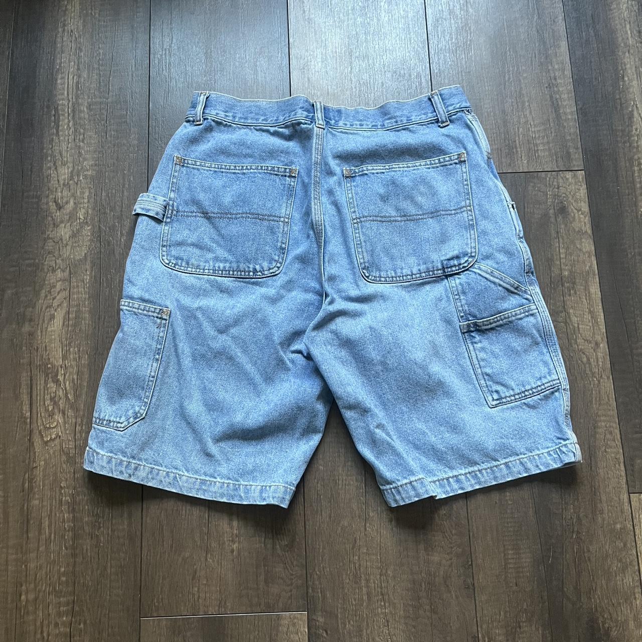 item listed by dukeyscloset