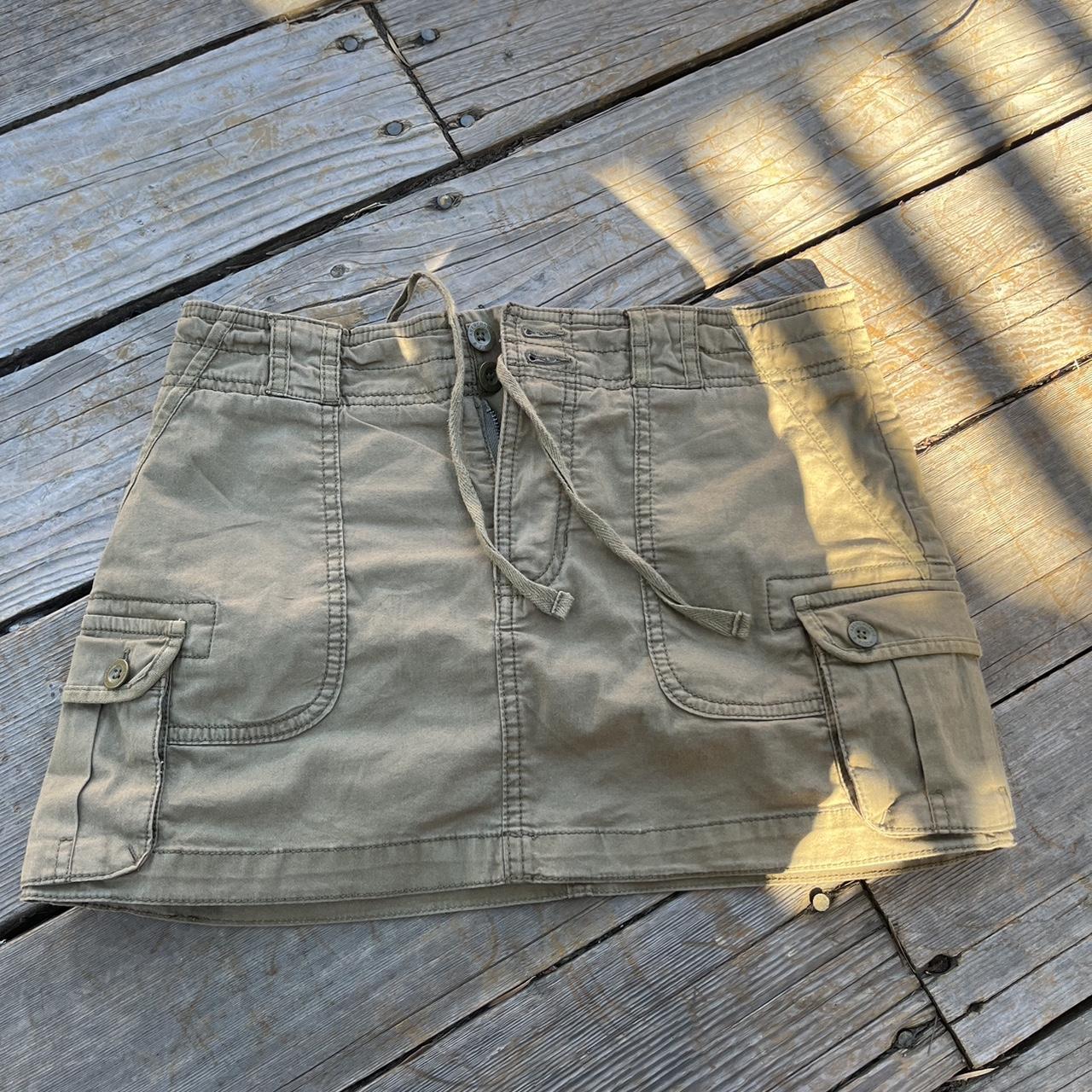 2000s Amber Crombie and Fitch green cargo mini skirt... Depop
