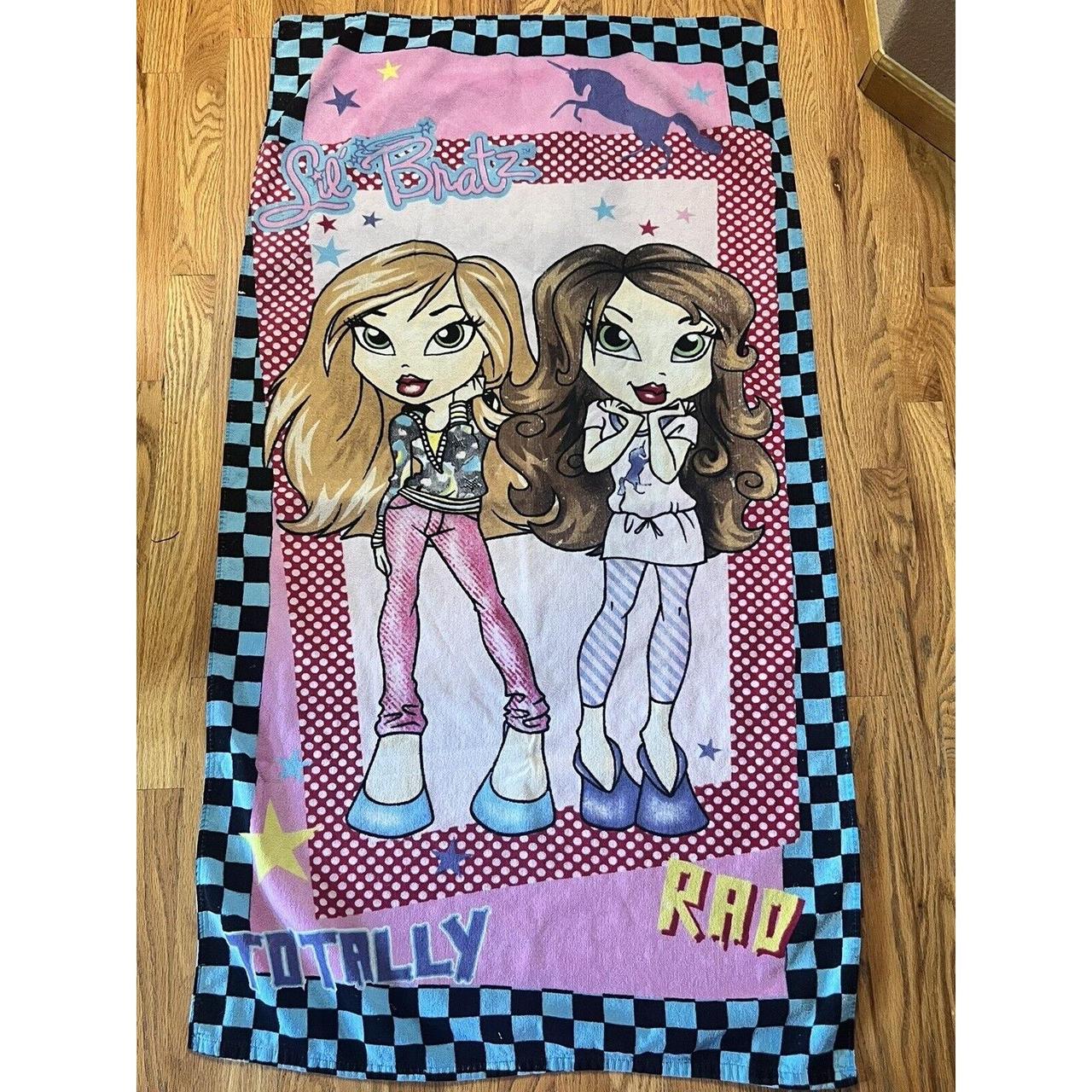 Bratz shops Beach Towel - Vintage