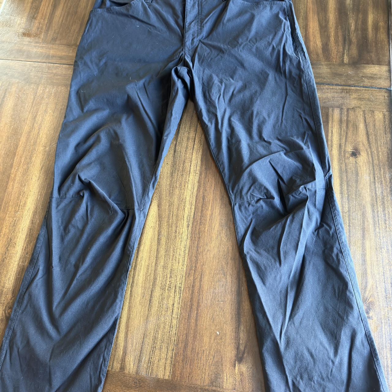 Eddie Bauer tech pant Size: 36” X 32” - Depop