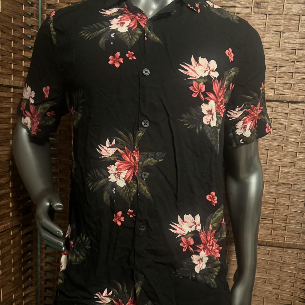 Men s Hollister XL Hawaiian tropical Floral black. Depop