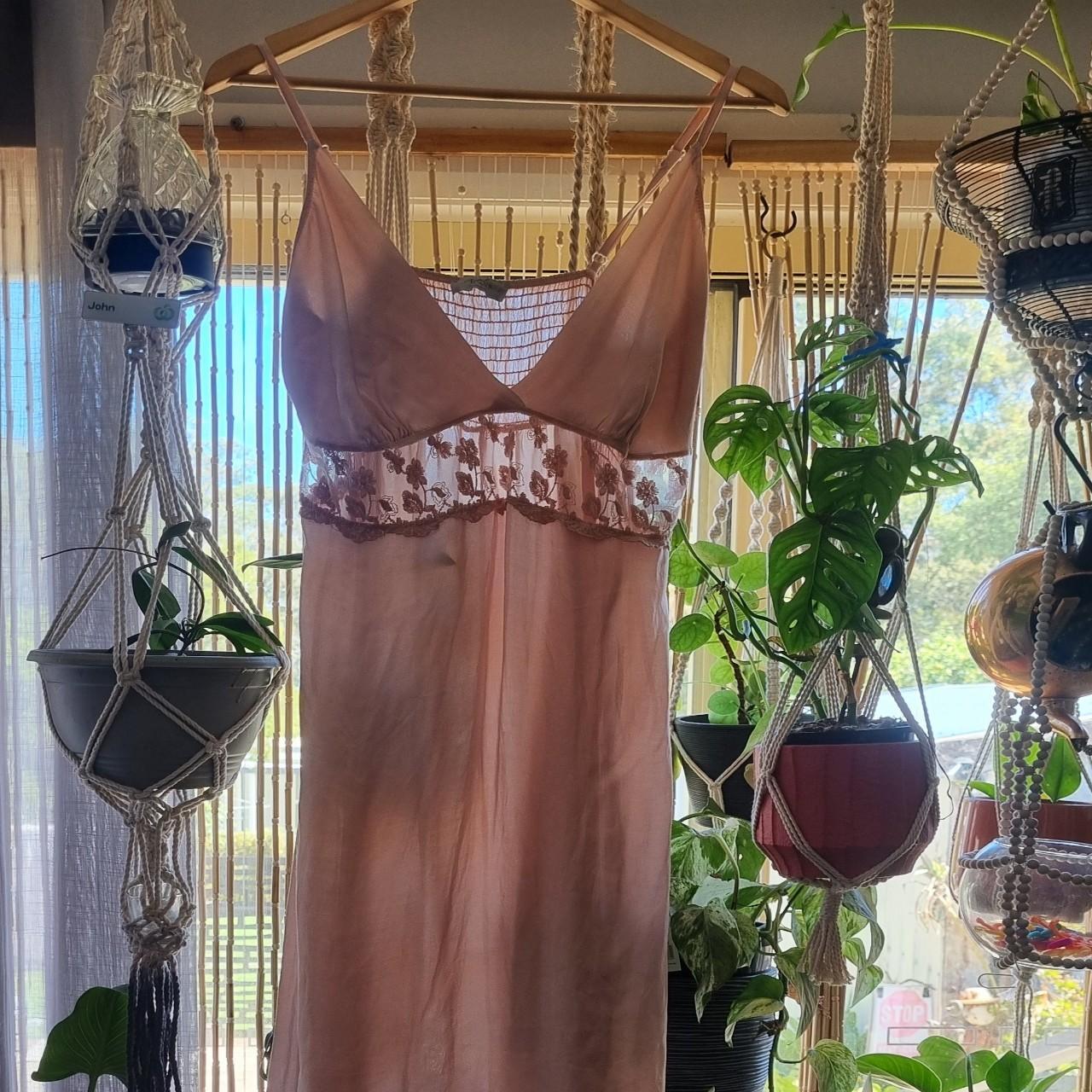 ABSOLUTELY STUNNING Angela Moda made in Italy silk... Depop