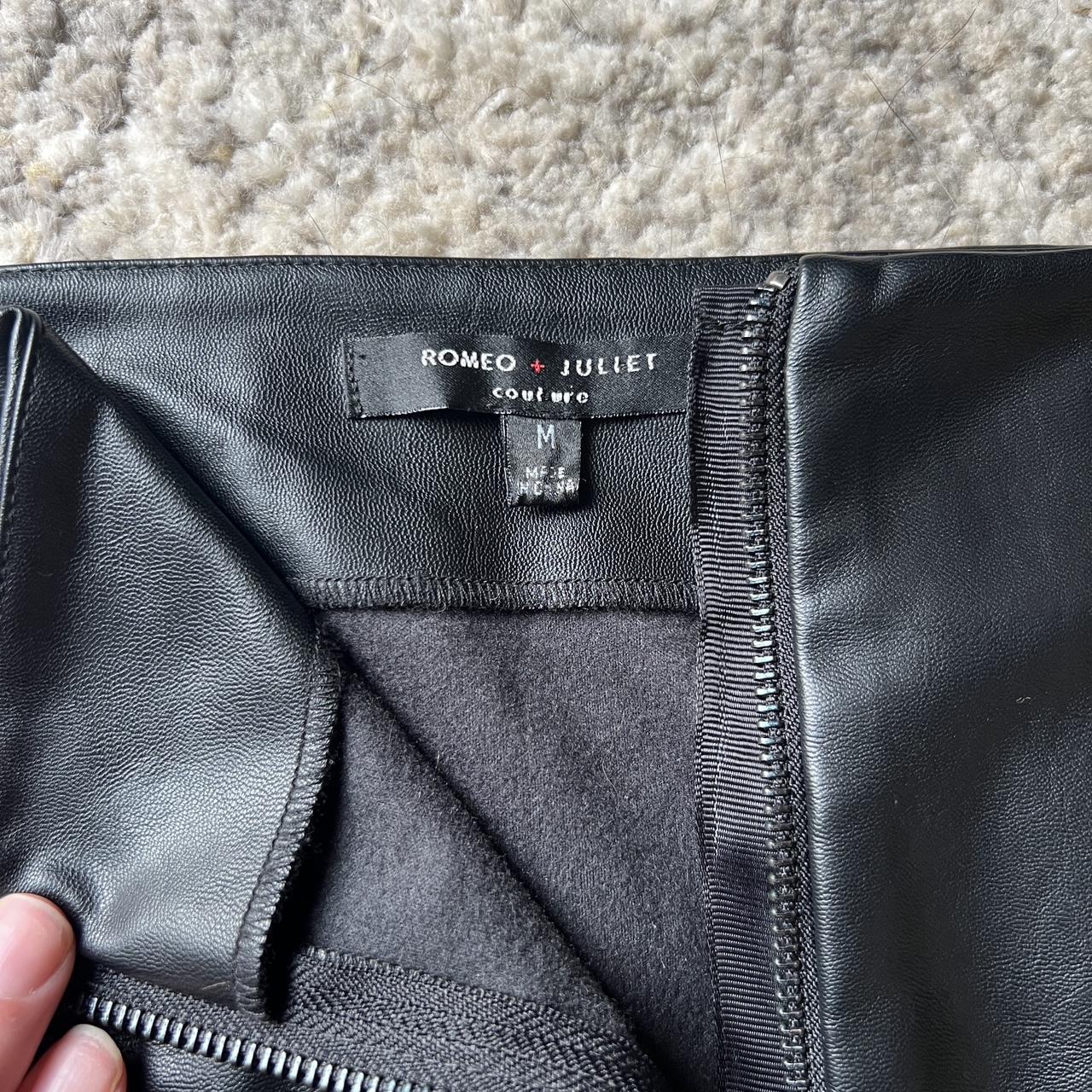 Leather mini skirt. Great condition. Women’s size... - Depop