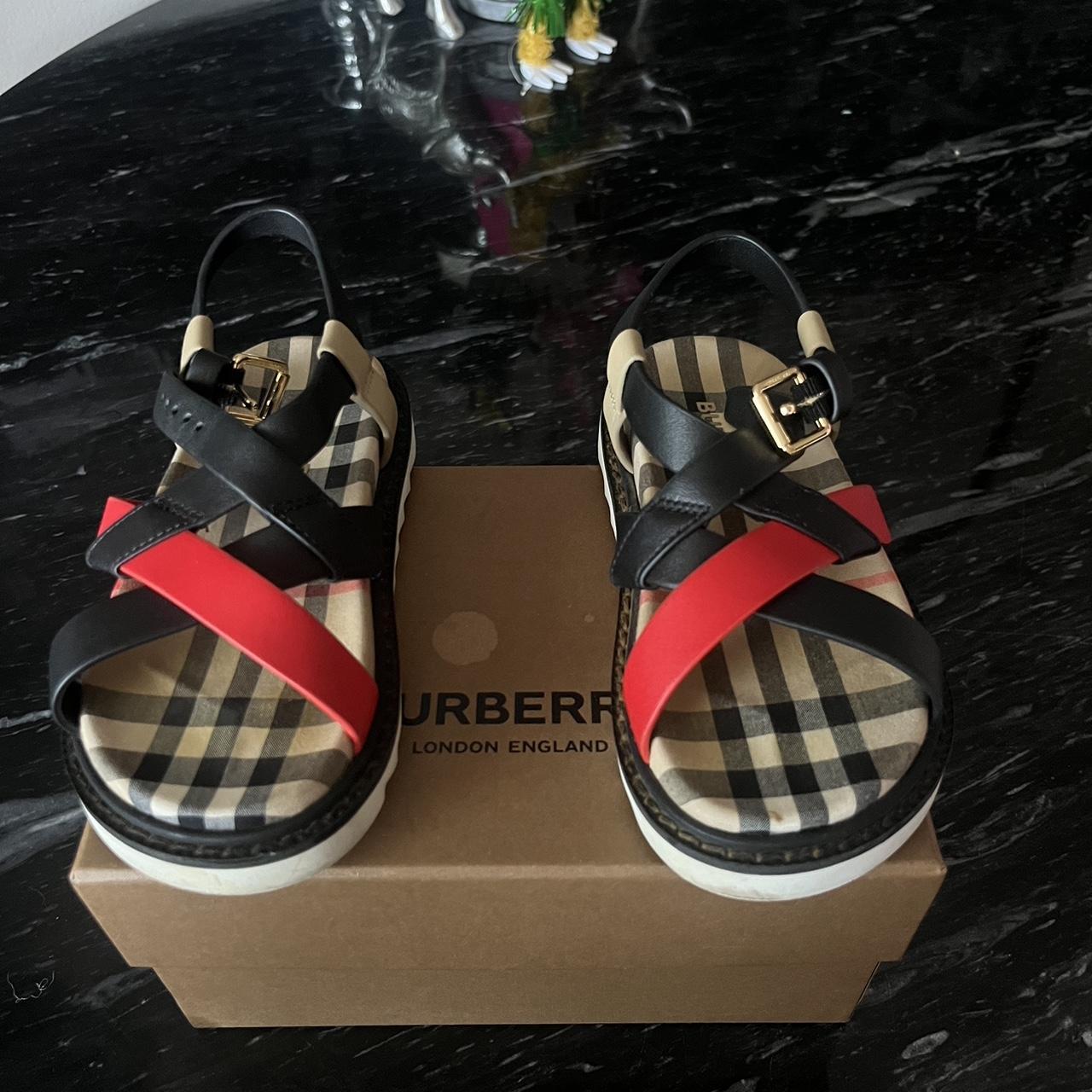 Burberry store toddler sandals