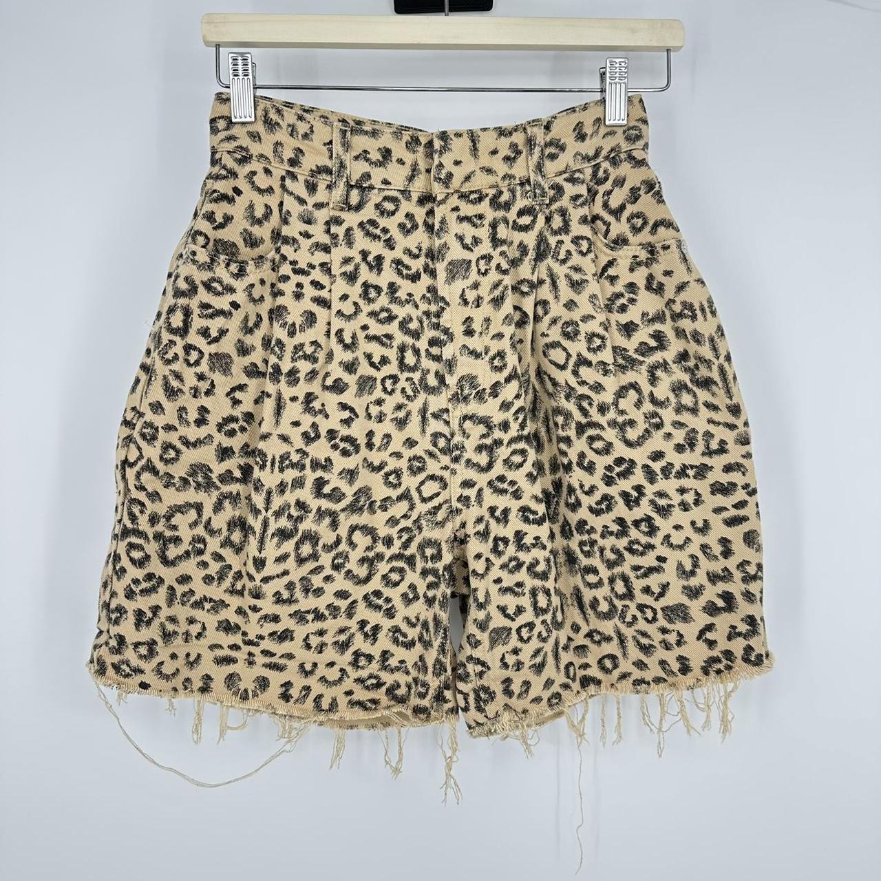 item listed by smart_fashio9n_for_you