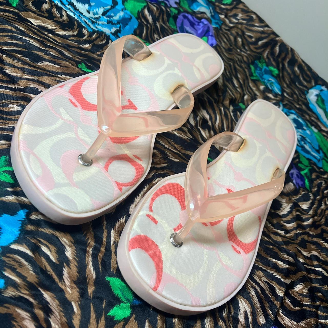 Pink coach flip flops online