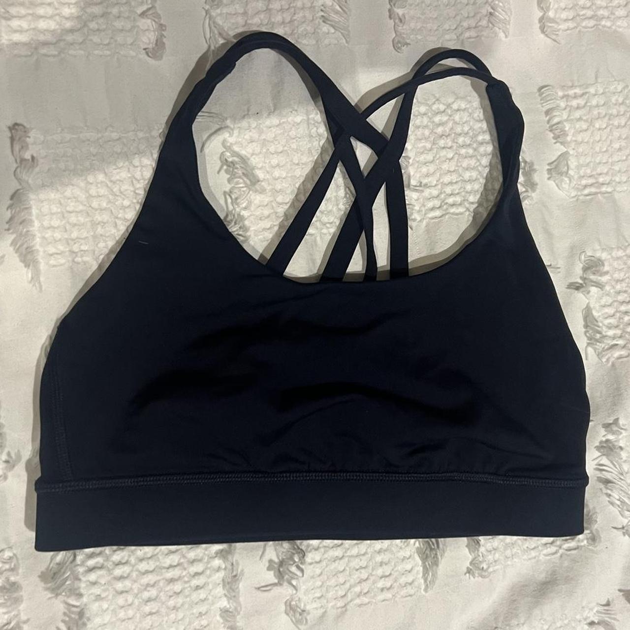 Lululemon navy energy bra Size 4 fits au... - Depop