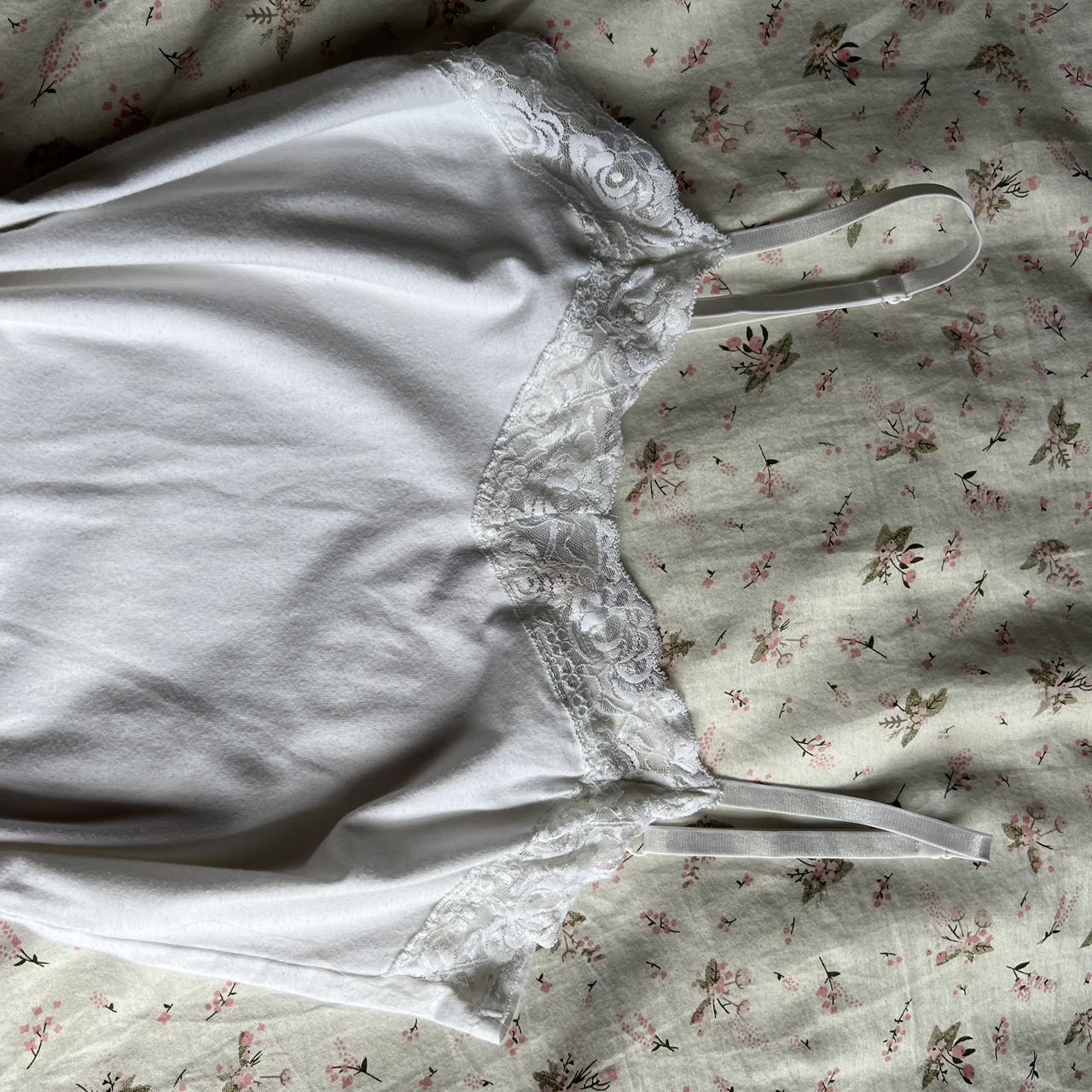 White lacy tank top Super cute, nothing wrong with... - Depop