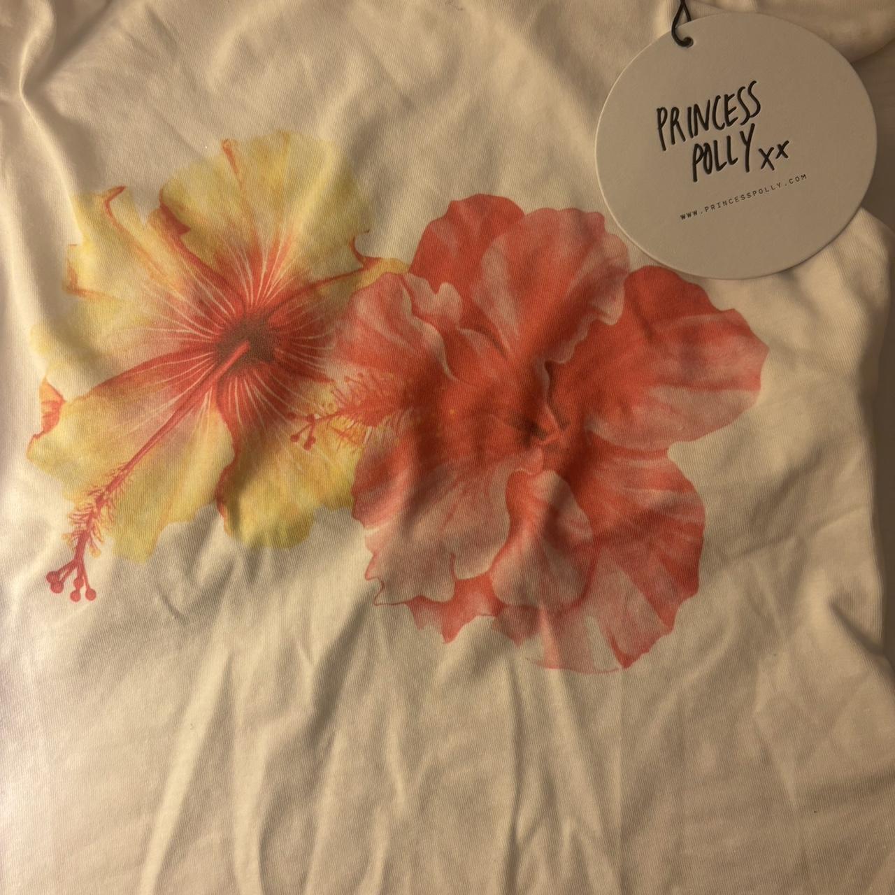 Princess Polly Edwardi Hibiscus off the Depop