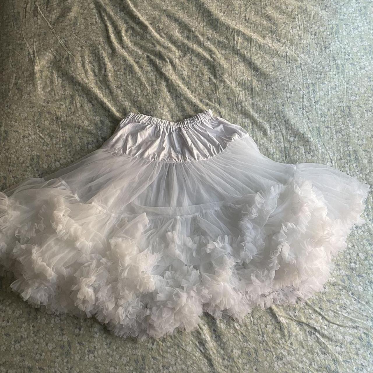 White petticoat trumpet slip, worn once for my - Depop