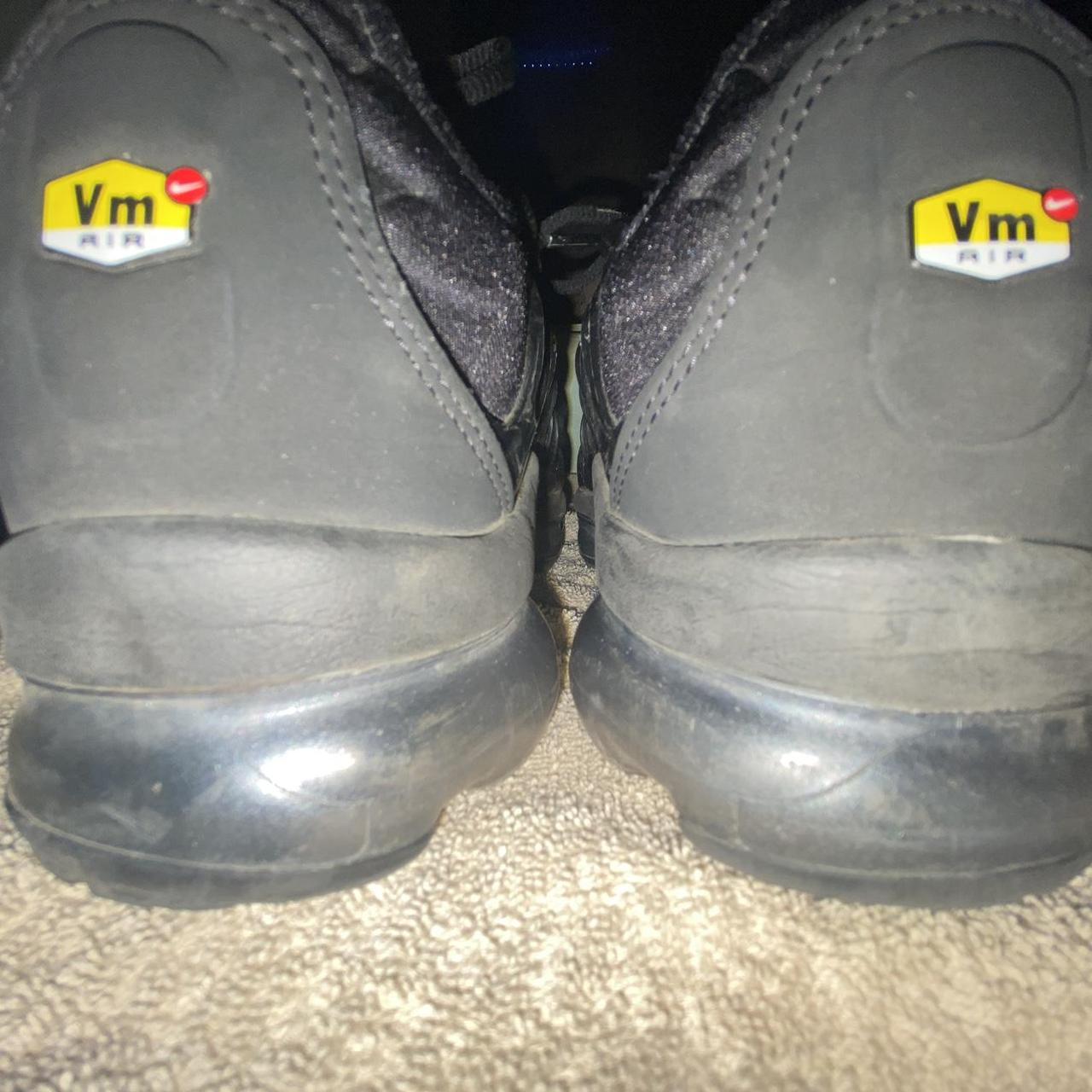 vapor air maxes black