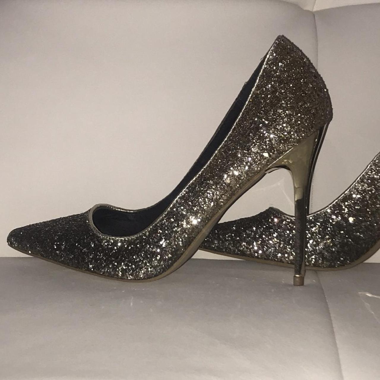 Shi Black and Gold Ombre Heels Size 8 Pumps