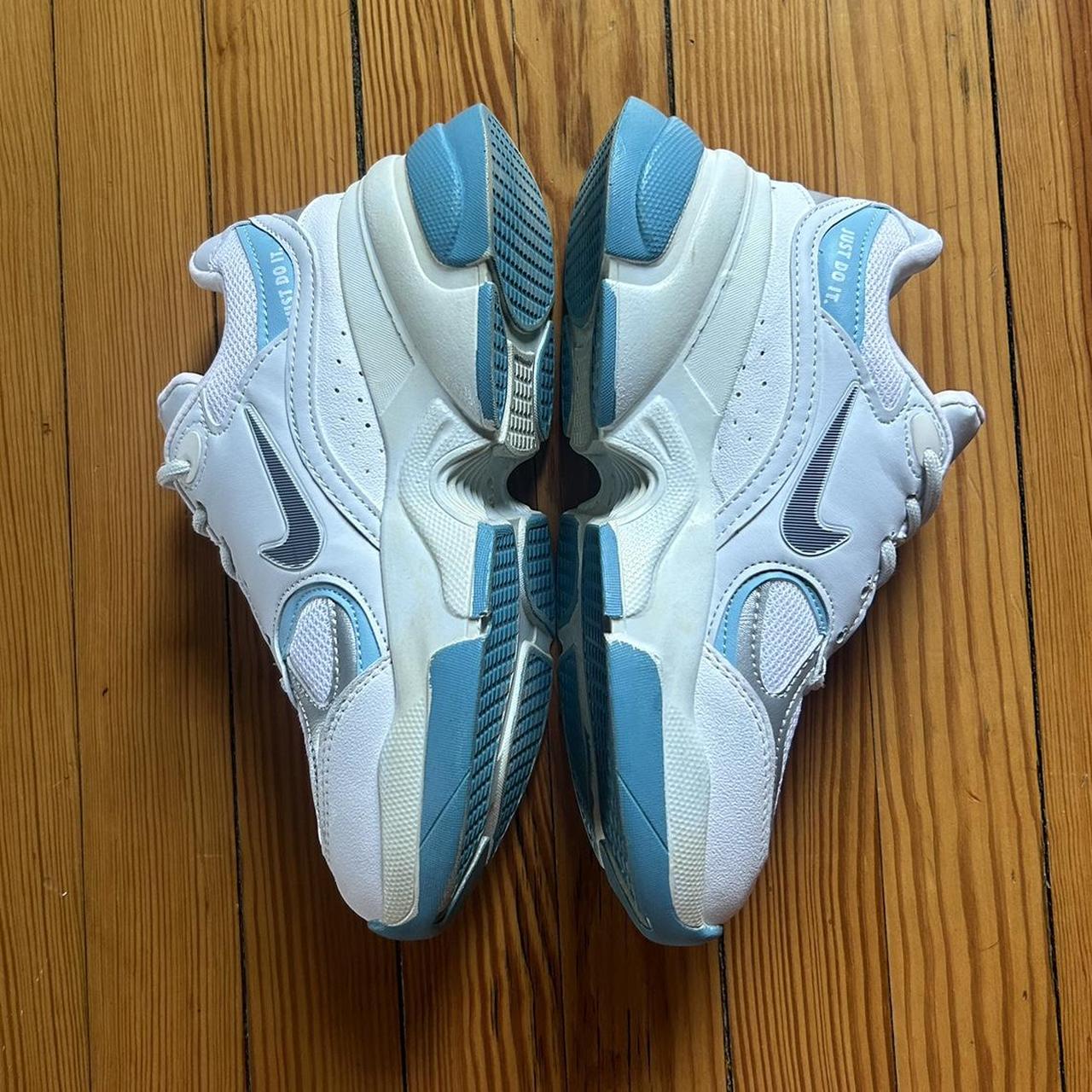 womens nike chunky trainers