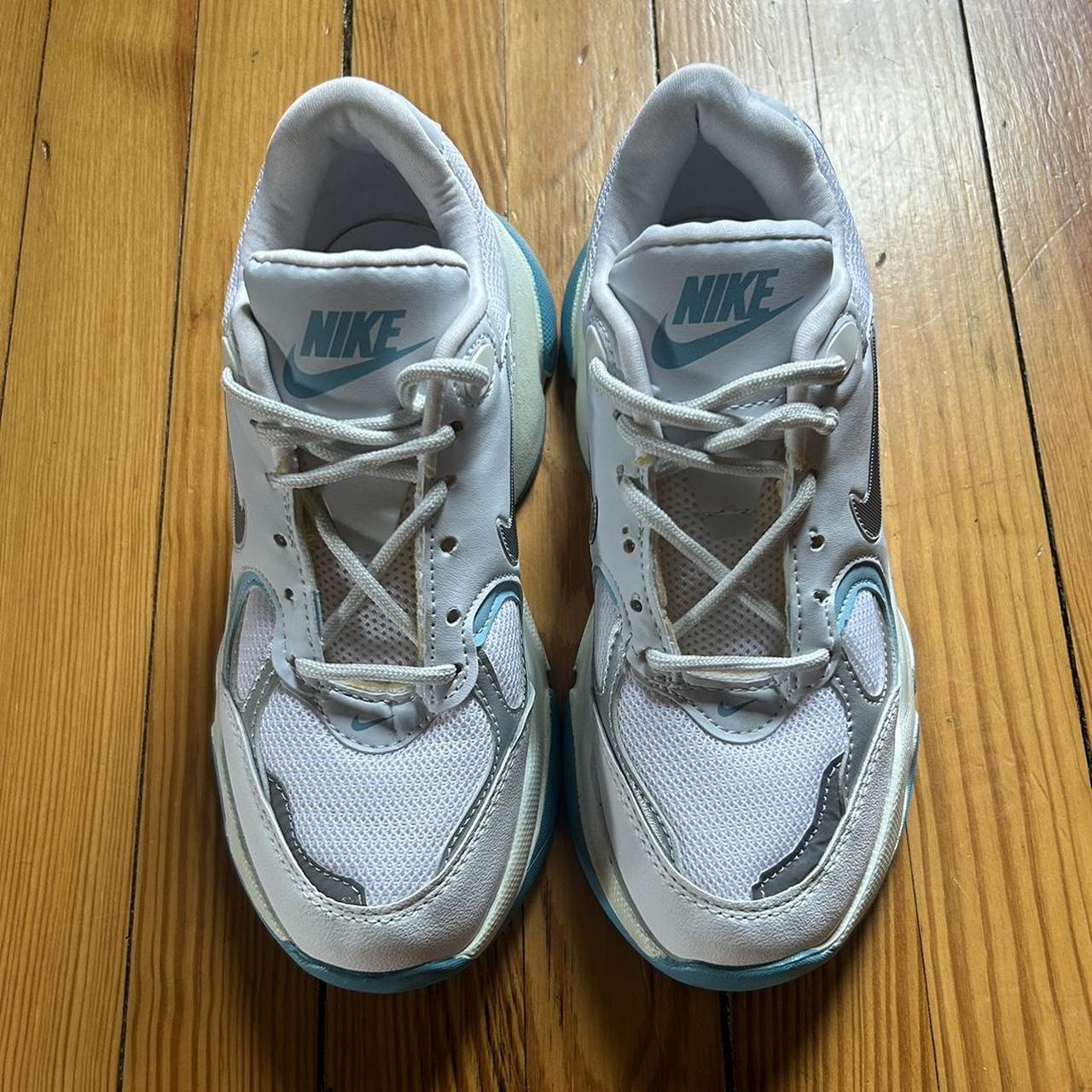 womens chunky nike trainers