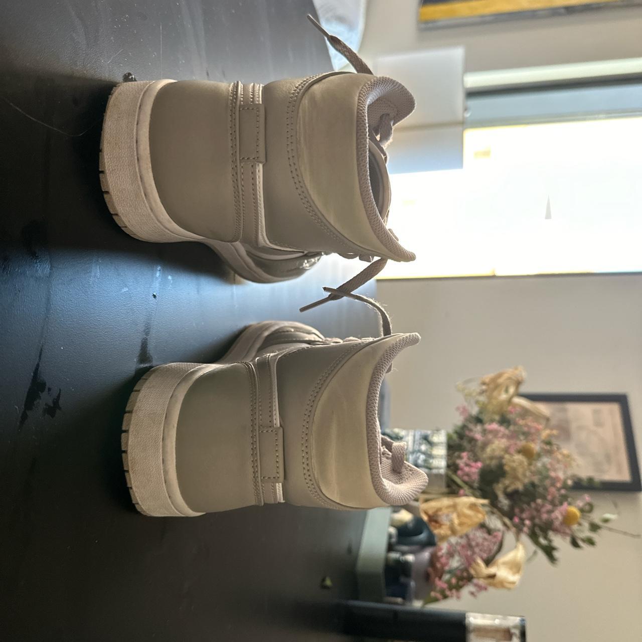 jordans shoes grey and white