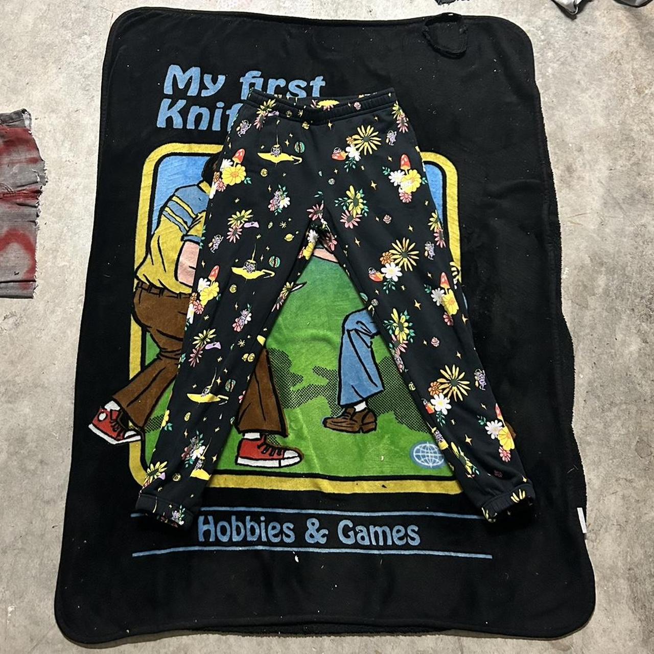 nike flower sweatpants