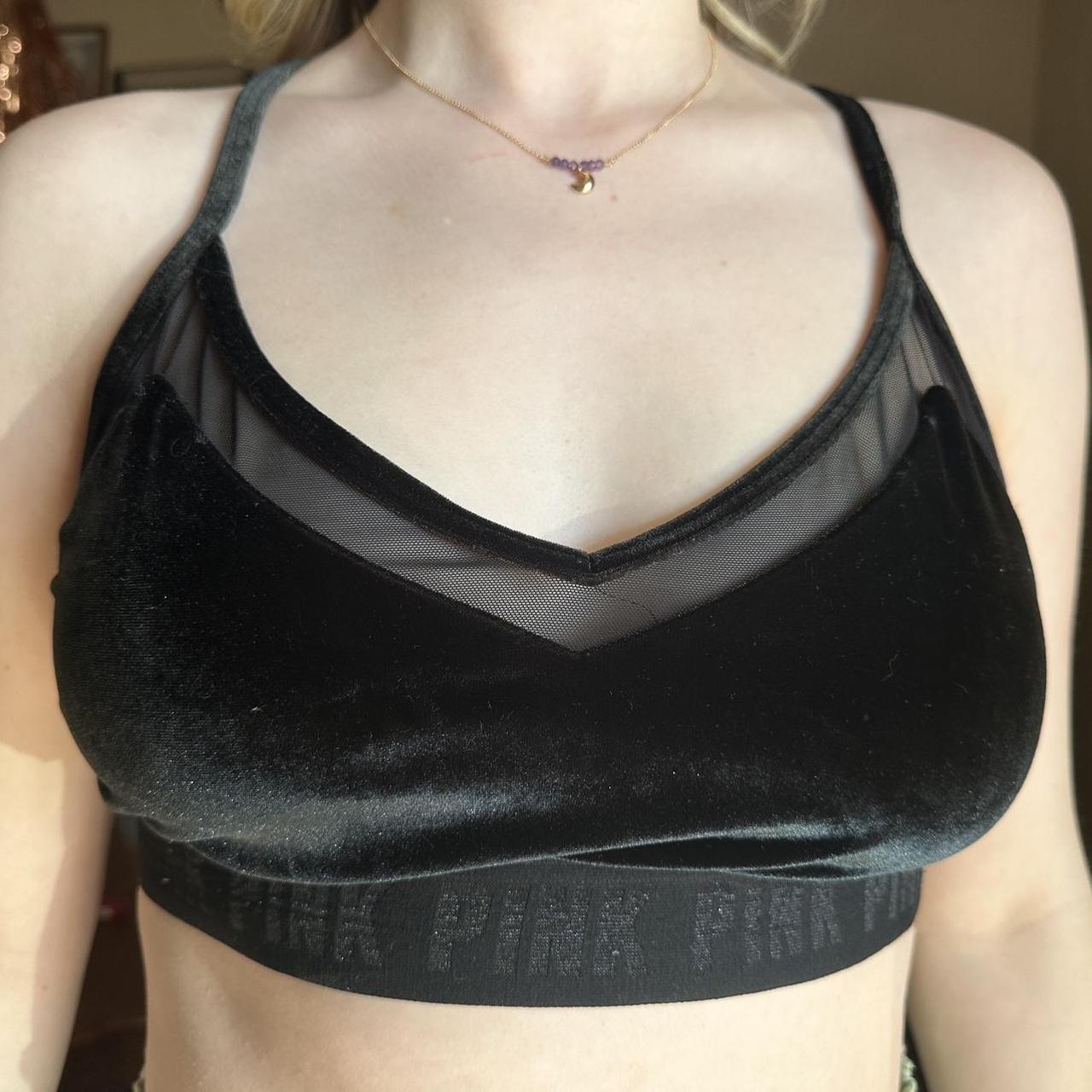 Victoria secret sports bra size xs - Depop