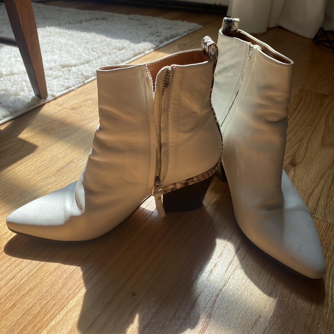 item listed by sashachebil