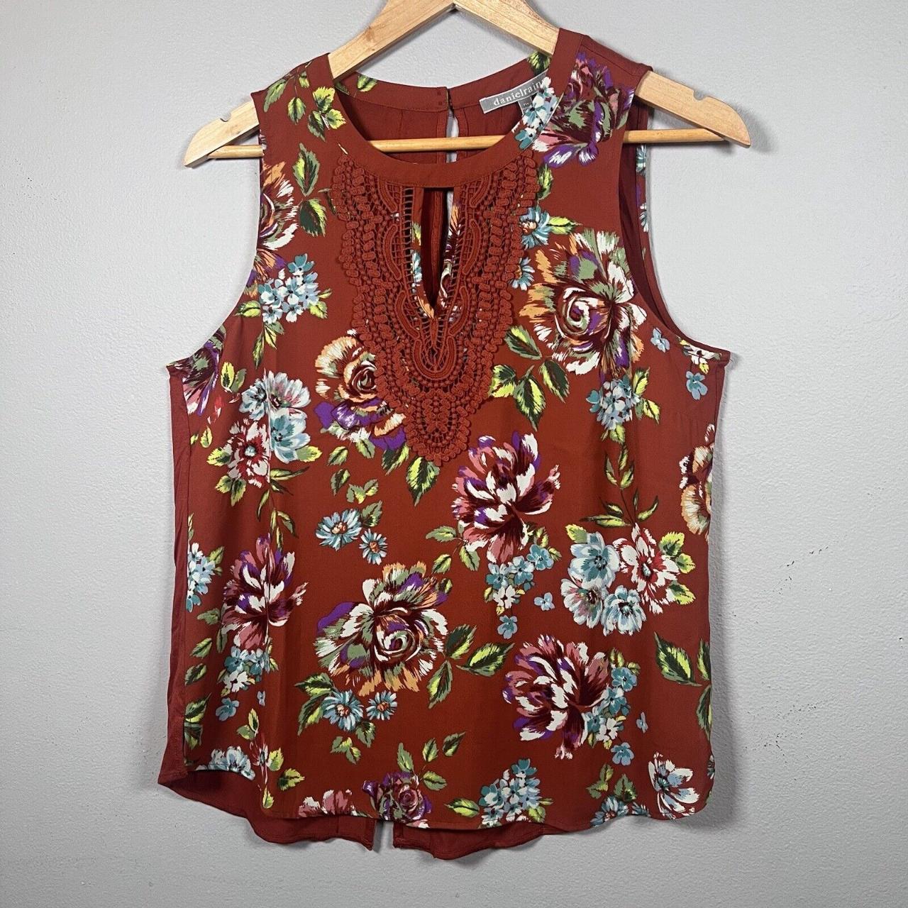 Daniel Rainn Women s Quin Keyhole Crochet Top Petite Depop