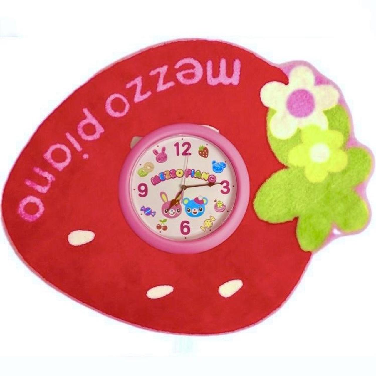 ひびいろ　mezzo piano 9点 Adorable mezzo piano strawberry clock SEND | Depop