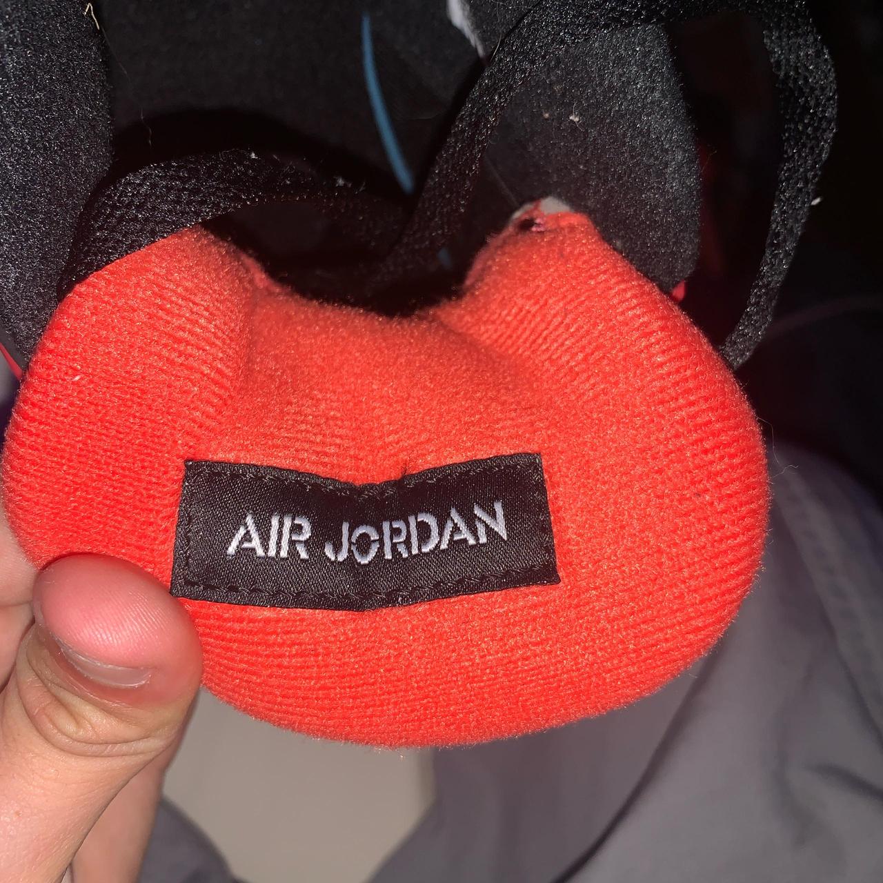 how to tell fake jordan 4