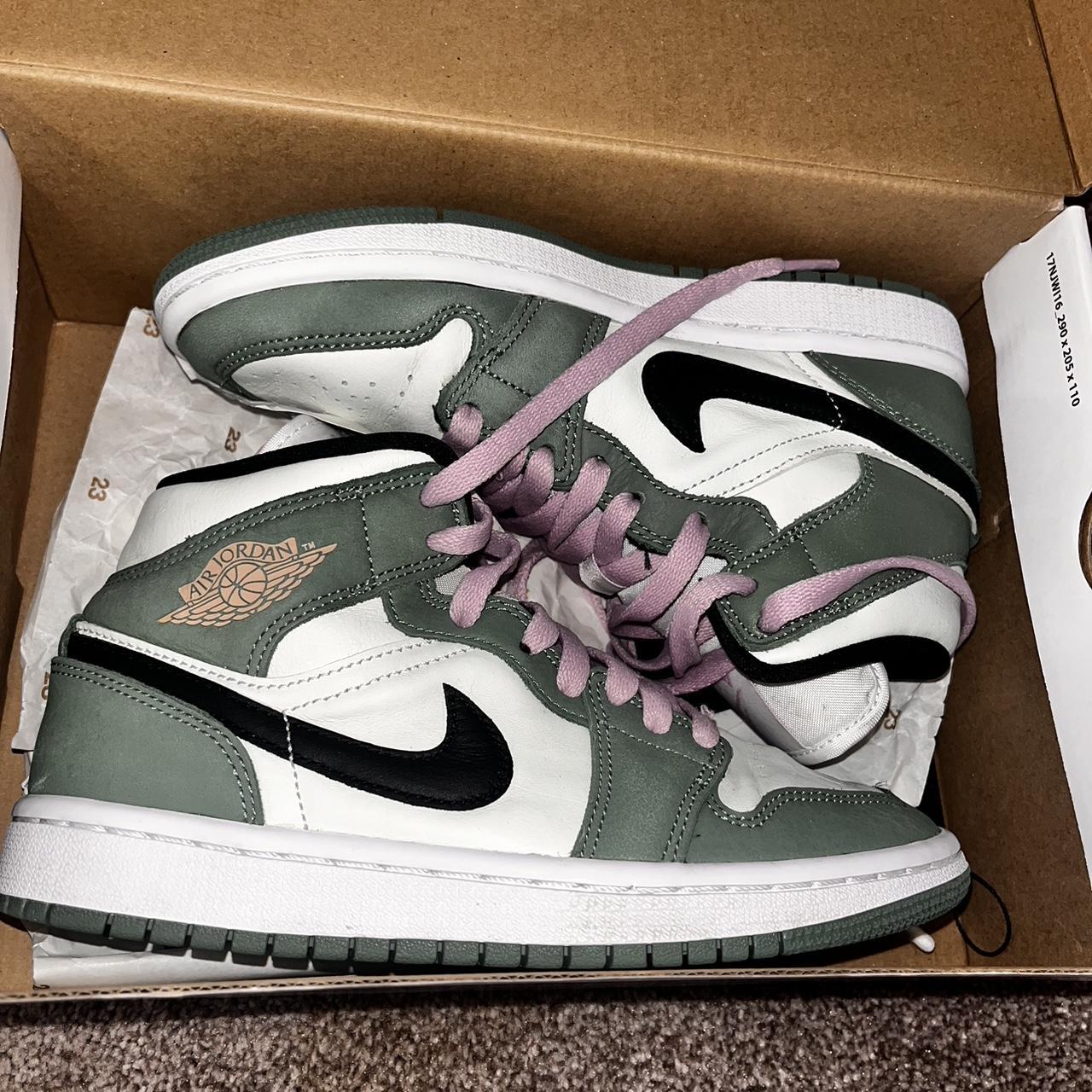 jordan green with pink