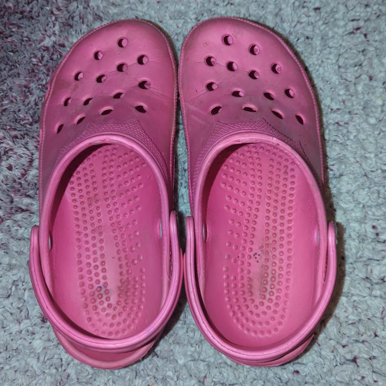 Crocs Women's Pink Clogs (2)