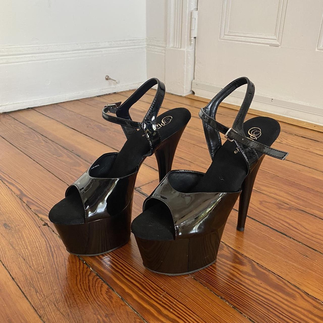 Black platform hot sale stripper heels