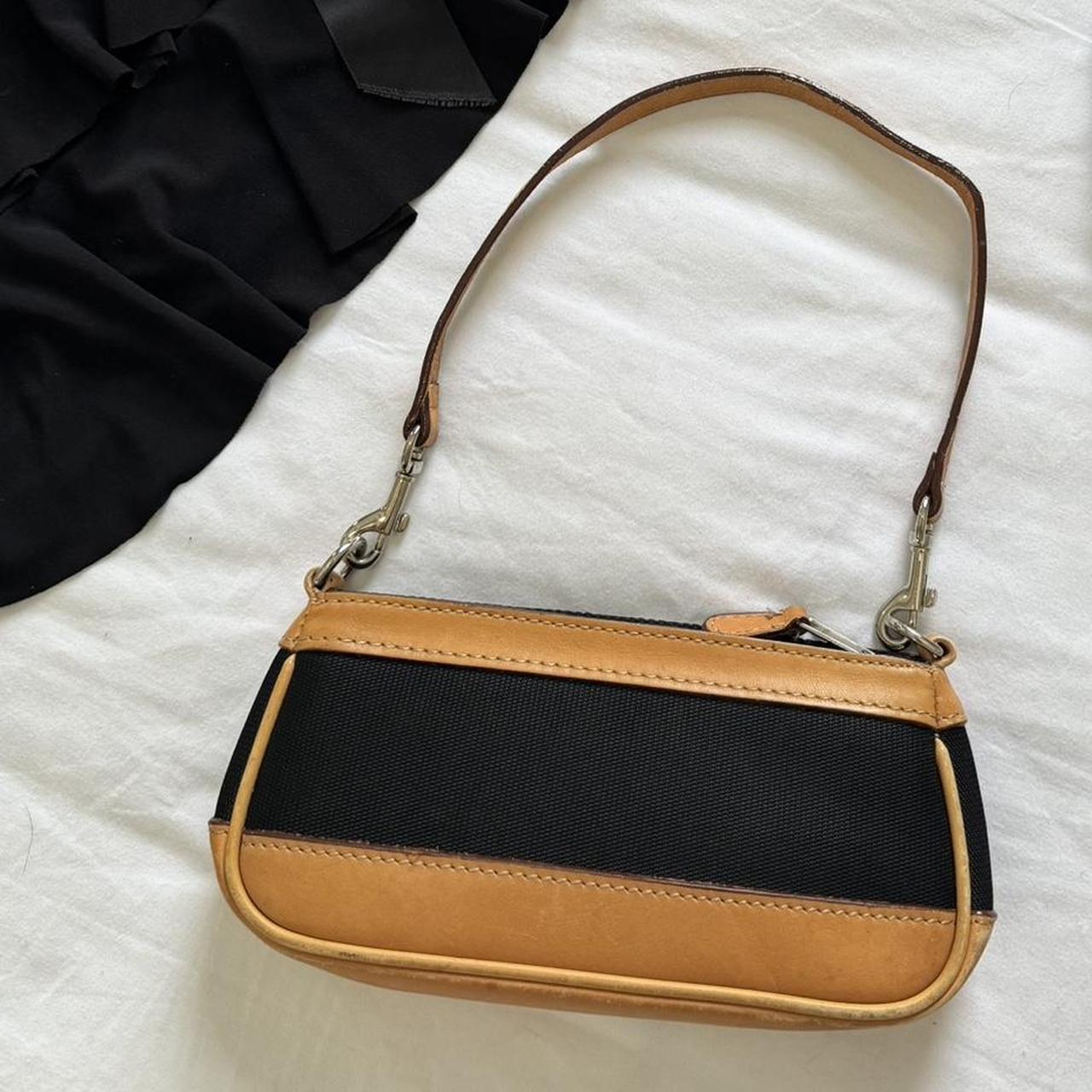 Small leather mulholland purse - Depop