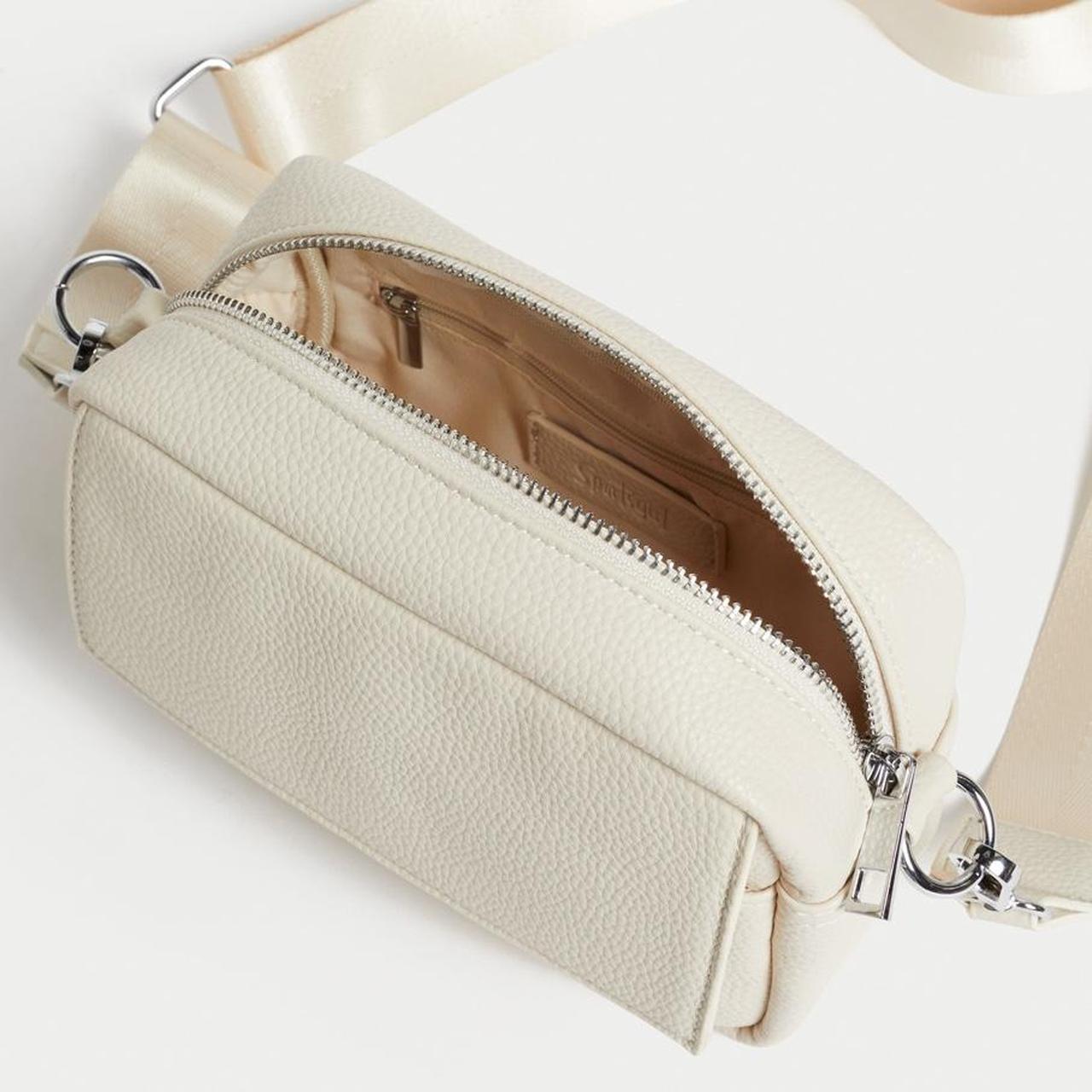 Saxon zip camera bag from Sportsgirl. Only used once... Depop