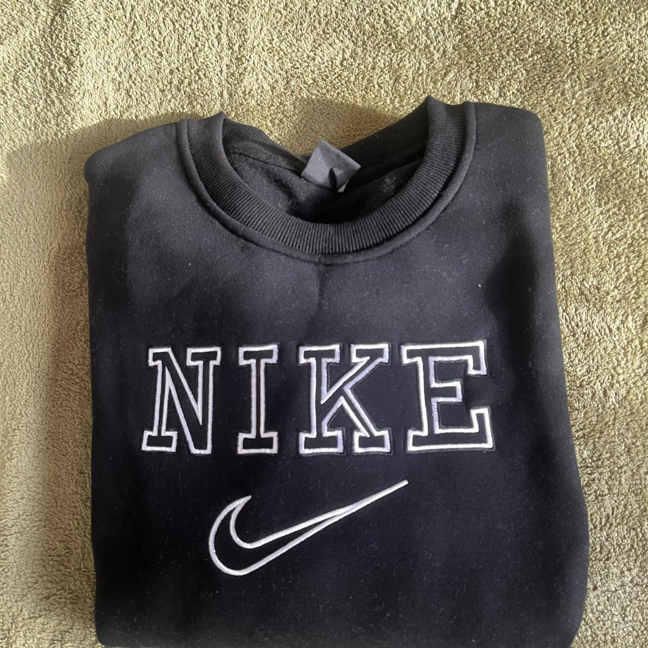 depop nike vintage hoodie