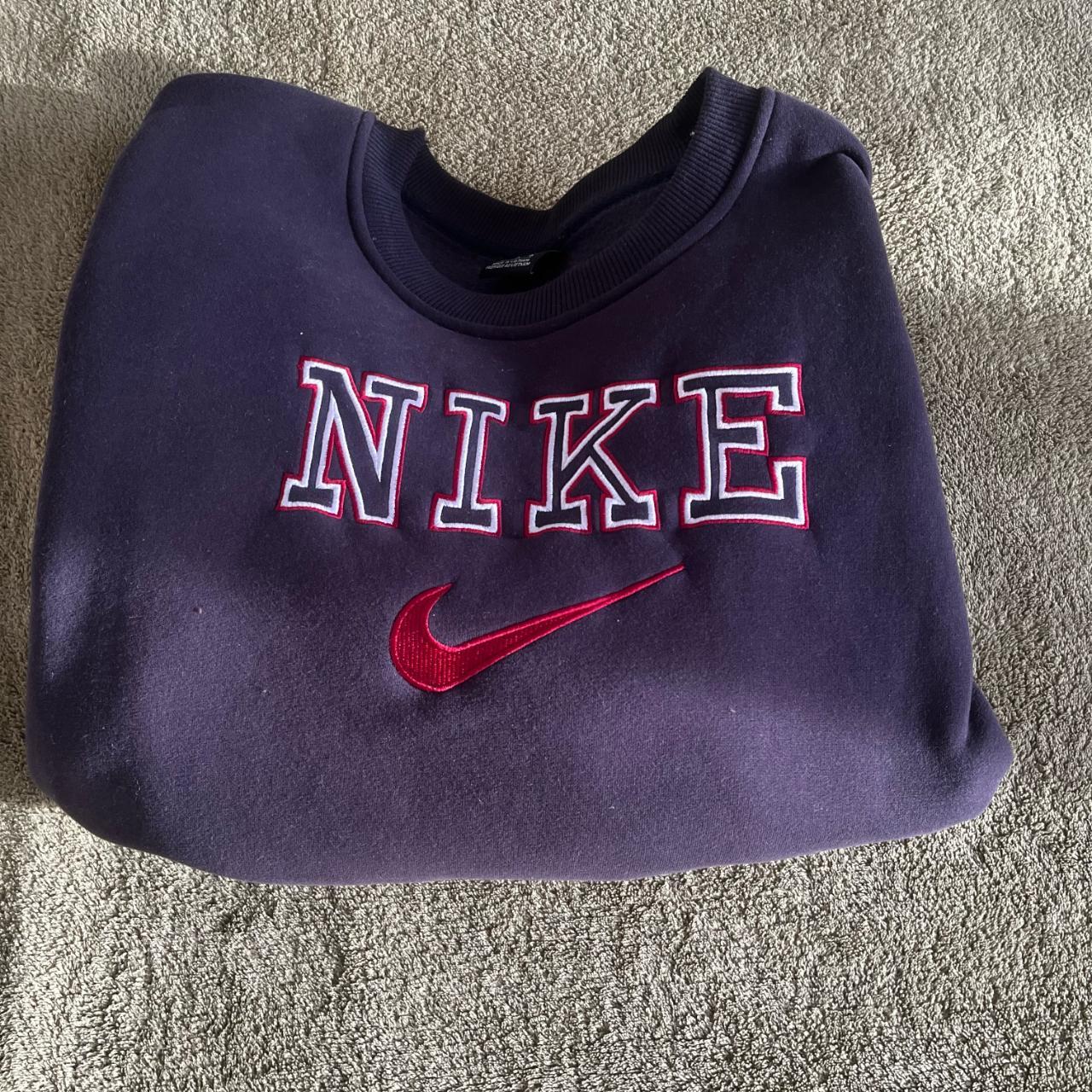 depop nike vintage hoodie