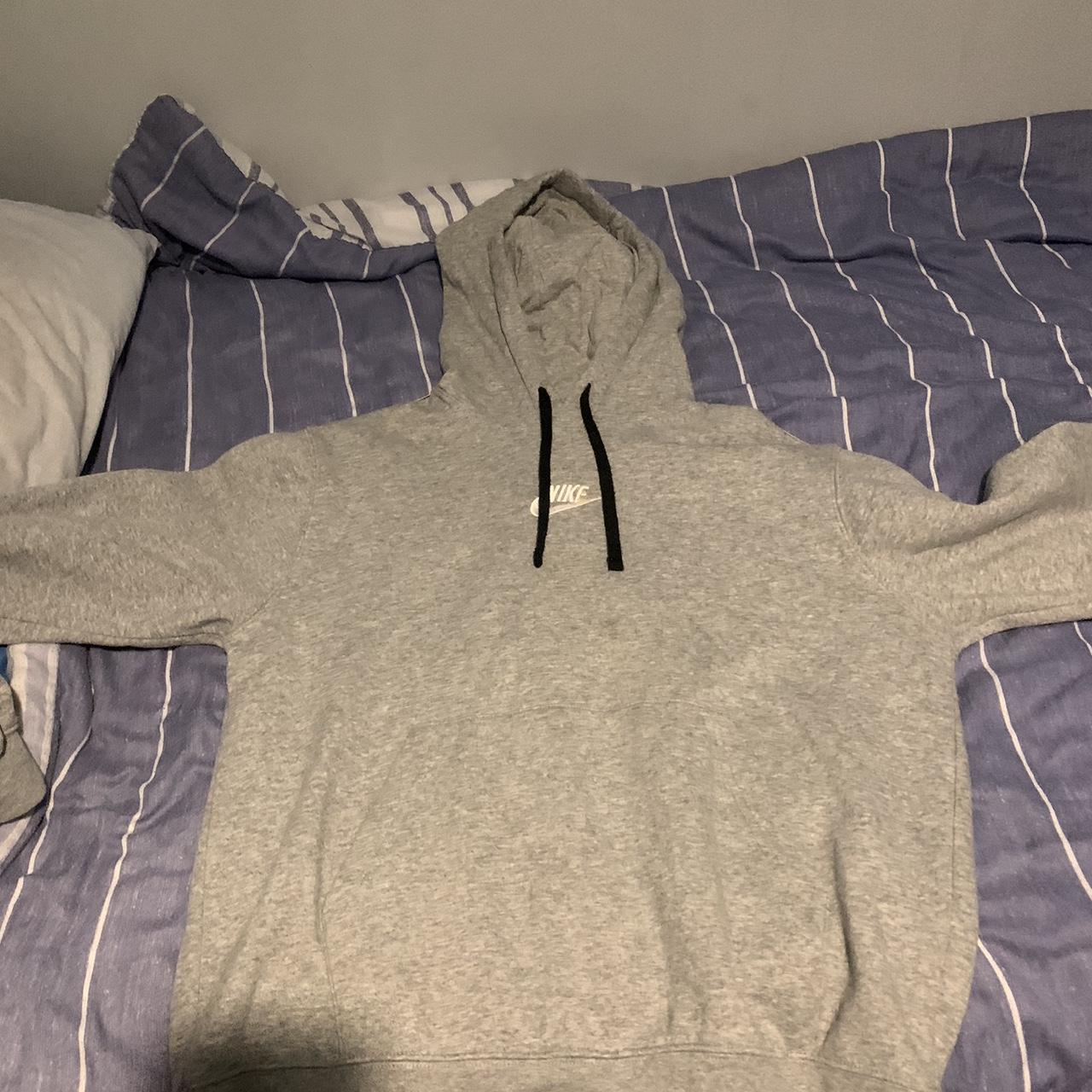 depop nike hoodie