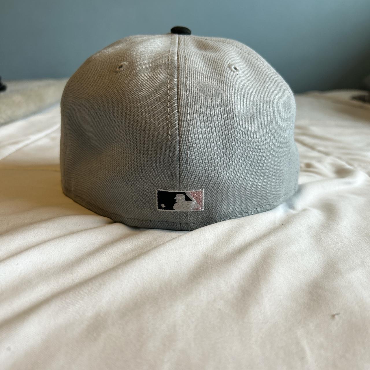 Fifty Fifty Grey DodgersXYankees World Series 1991 7... - Depop