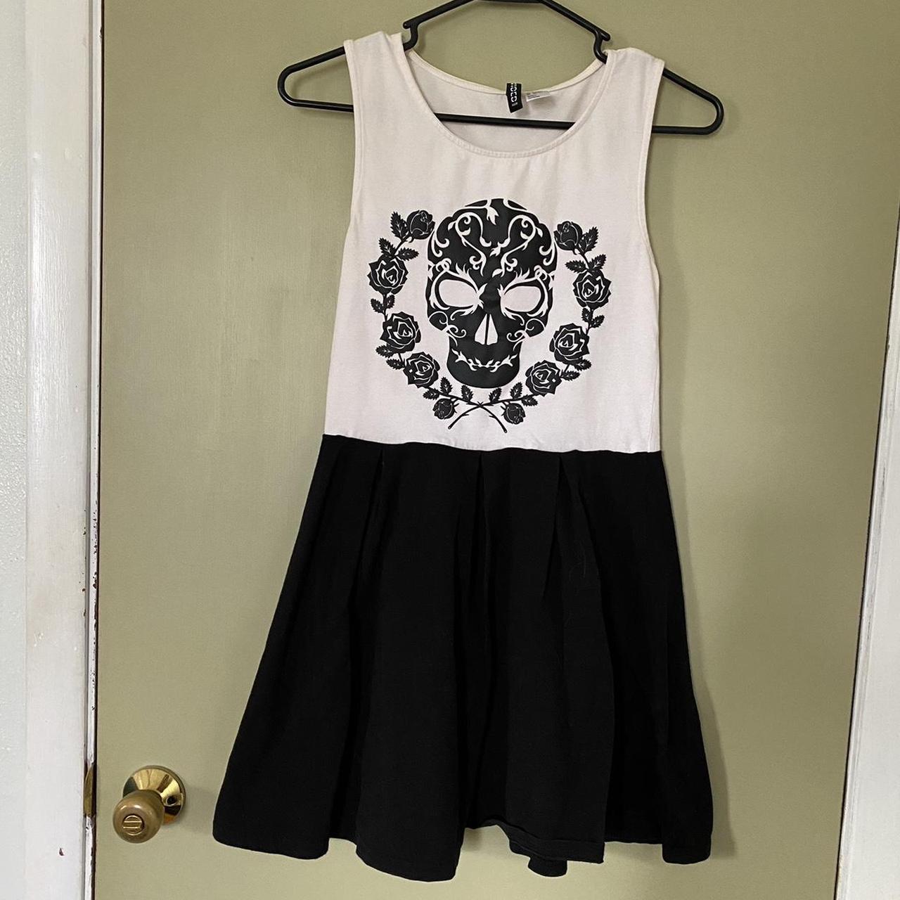 Skull dress H M Divided Size small Some slight