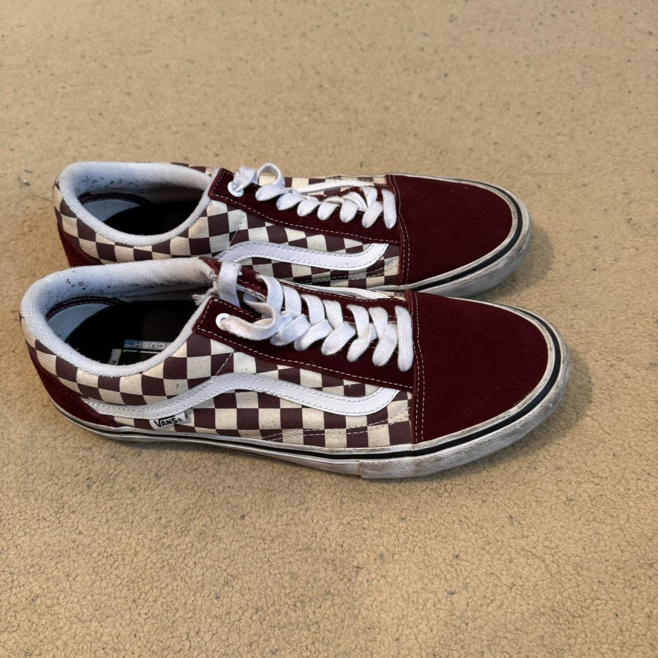 Checkerboard vans burgundy best sale