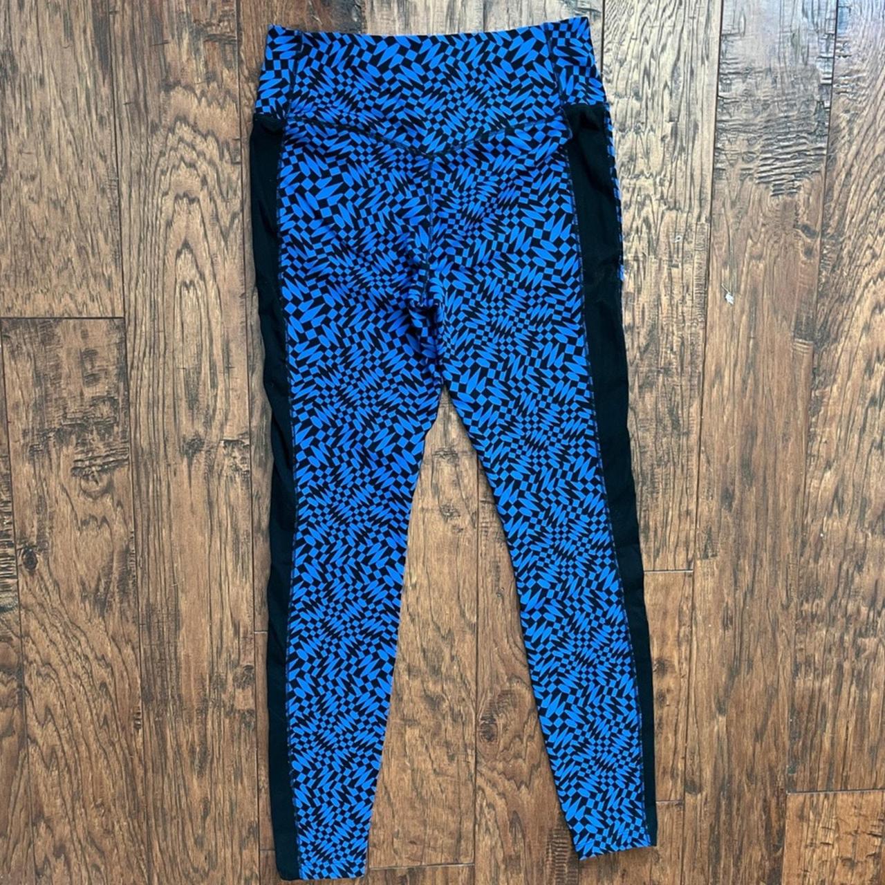 black and blue nike leggings