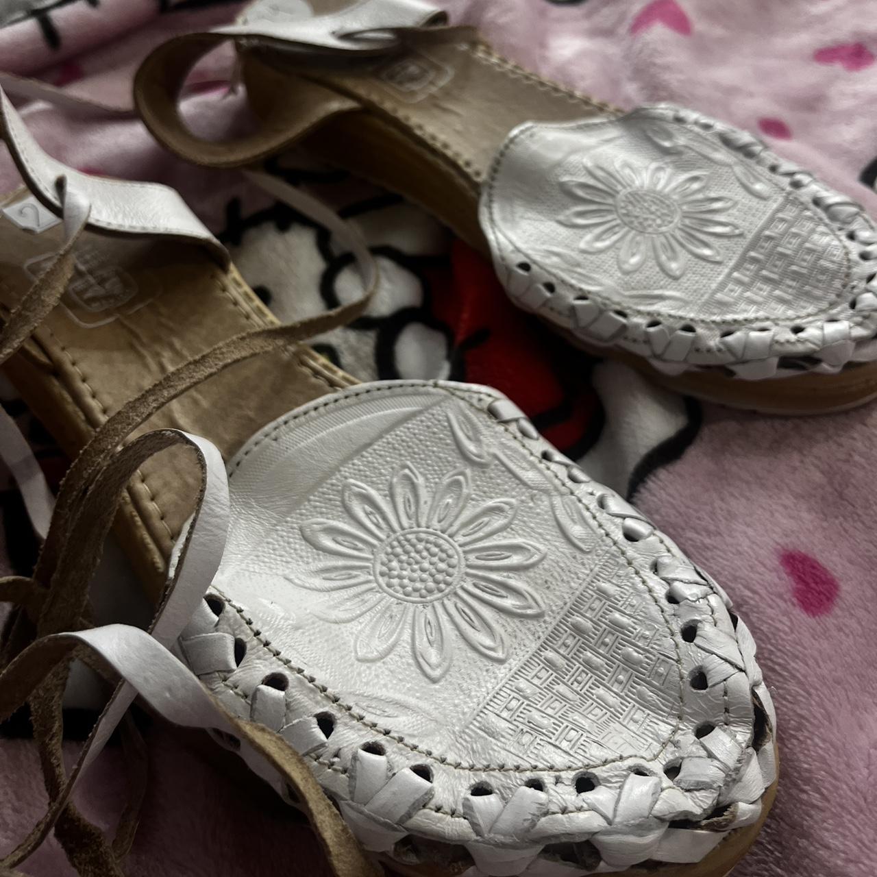 gucci huaraches white