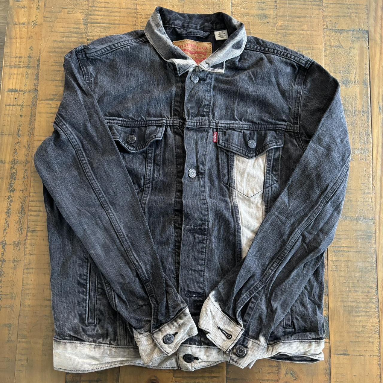 Women's washed black Levi's denim jacket with Depop