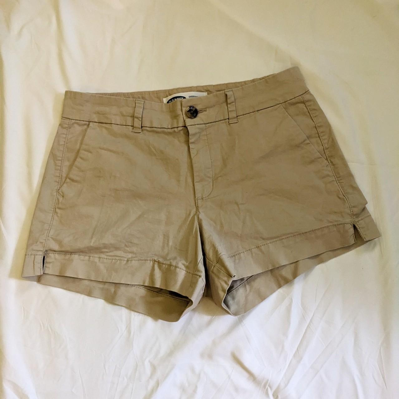 Old Navy khaki shorts, size shops 4