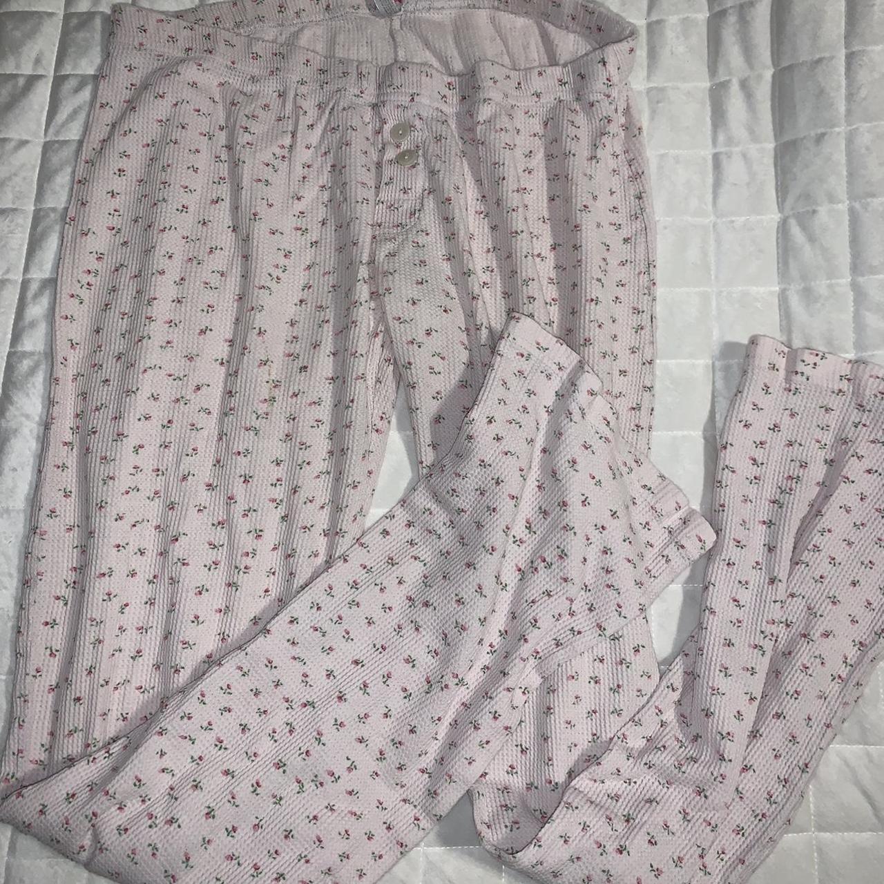 LOW WAISTED FLOWER PATTERN PANTS more like pijamas... - Depop