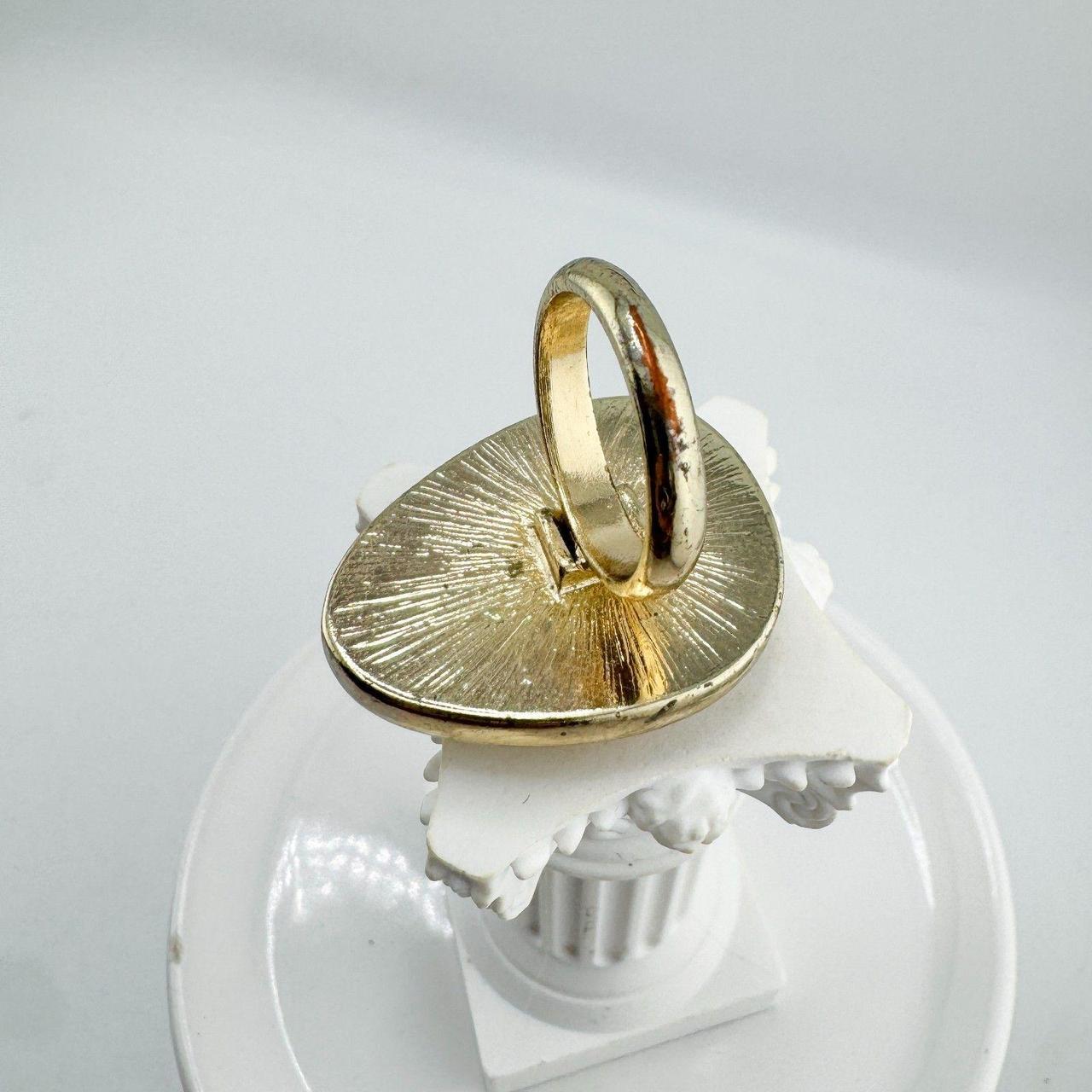 Source Unknown Women's Ring - Cream/Gold – Vintag… - image 8
