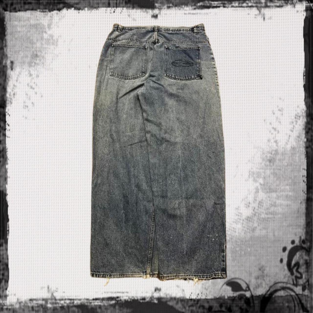 item listed by gravewears