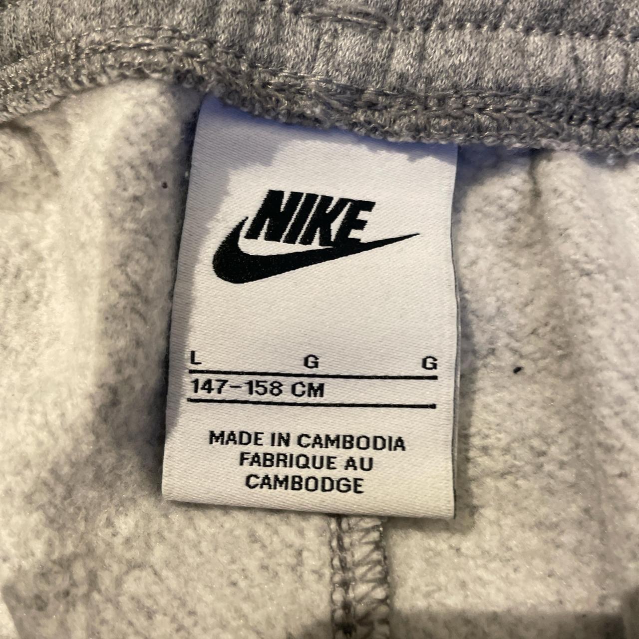 mens grey nike cargo joggers