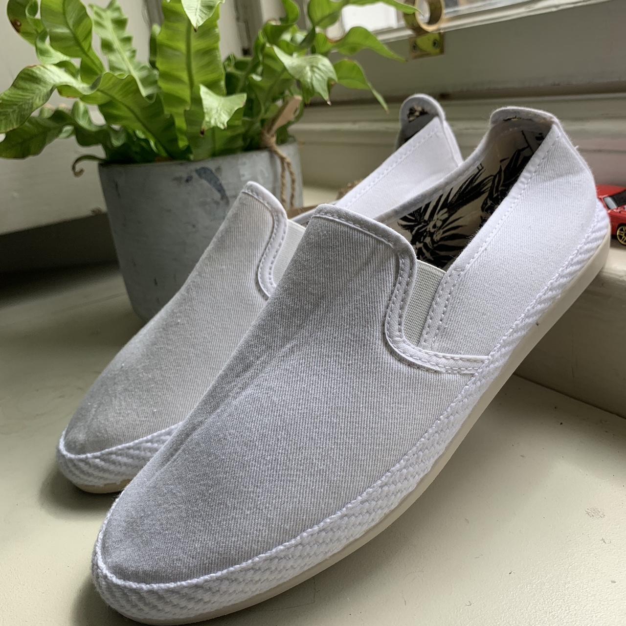 White FLOSSY canvas shoes New without box and