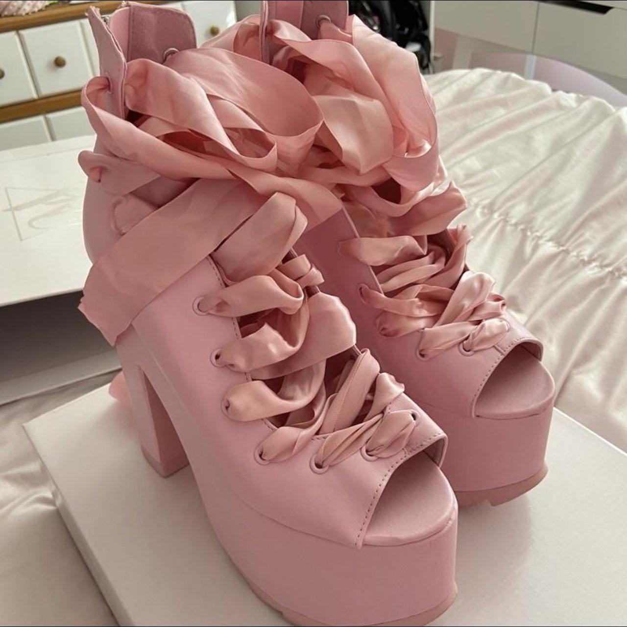yru pink boots