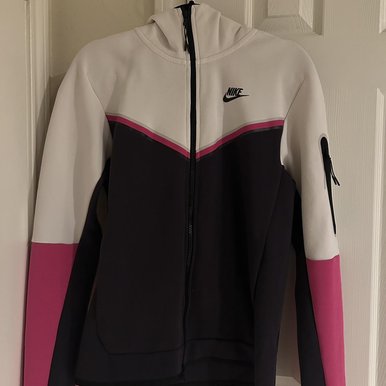mens pink nike tech