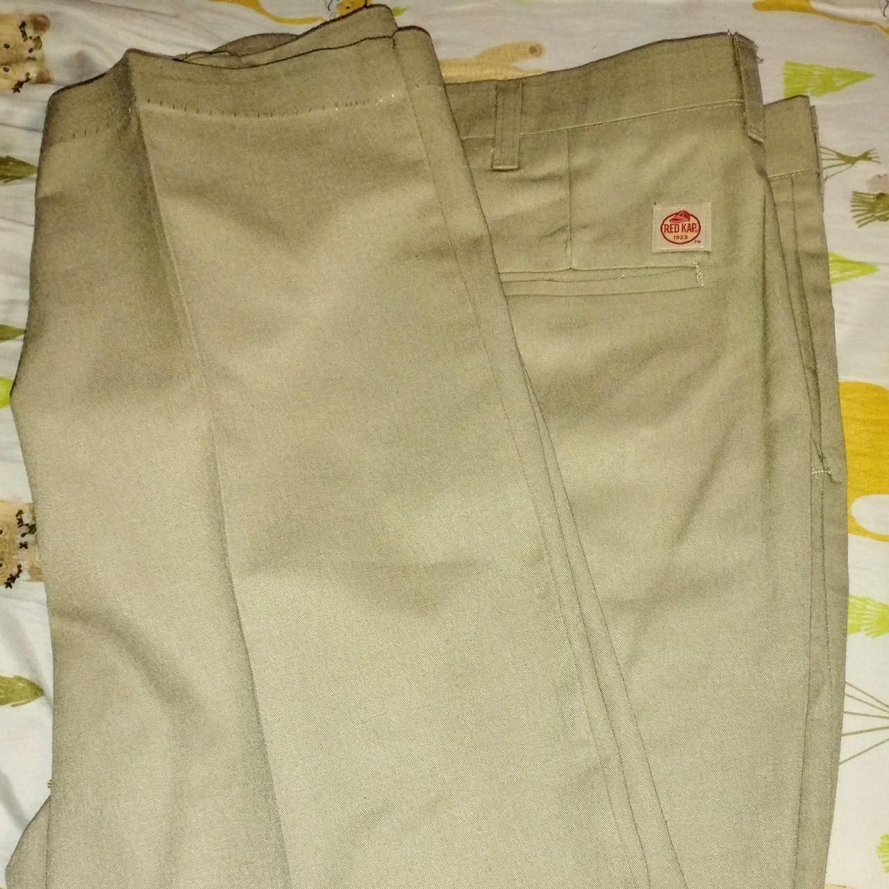 Sz. 48 Men's khaki Red Kap pants (pleated) - Depop